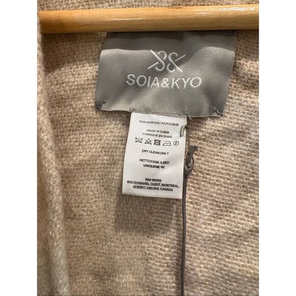 NWT Soia & Kyo Two Tone Pink & Ivory Scarfigan Shawl Wrap One Size - Picture 6 of 7